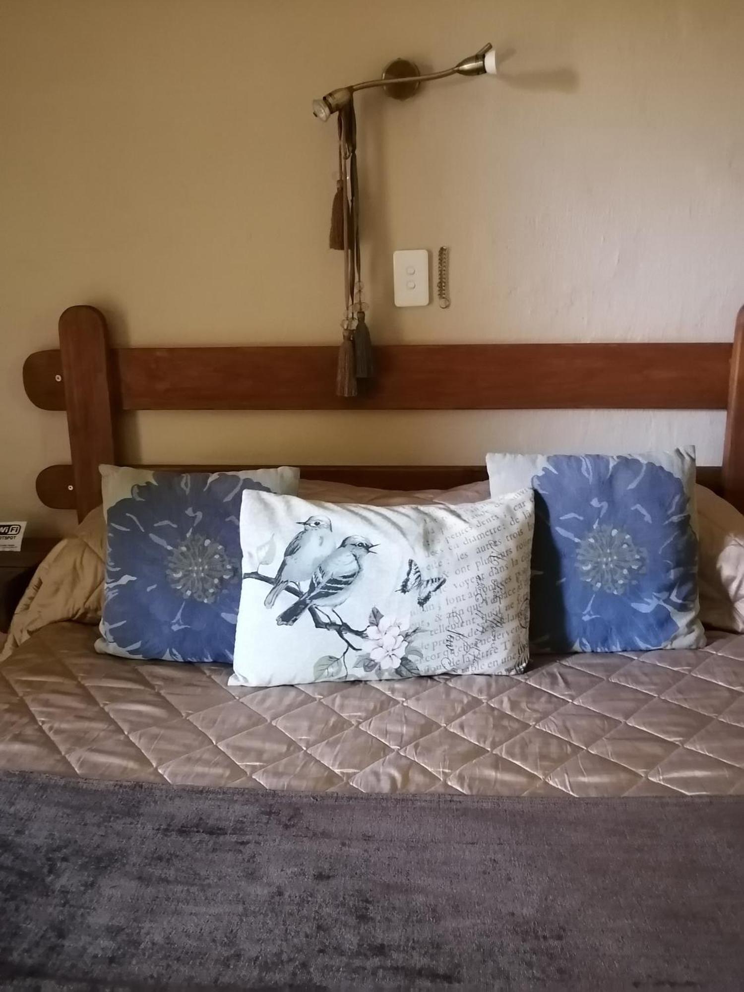 Guinea Feather Country Lodge & Spa Groblersdal Camera foto